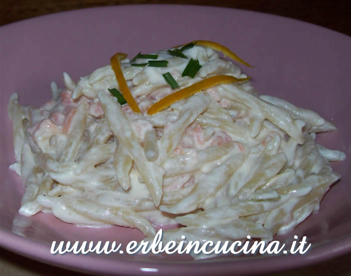 Pasta all arancia e salmone affumicato